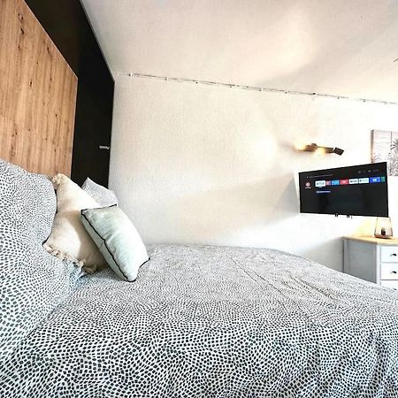 Charmant Studio A 200M Du Gardon Ремулін Екстер'єр фото
