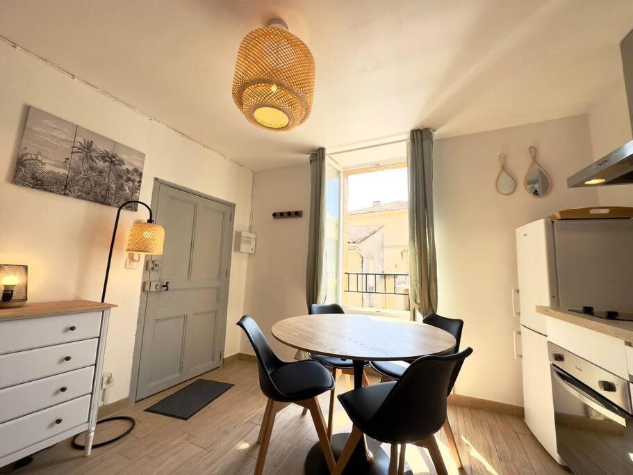 Charmant Studio A 200M Du Gardon Ремулін Екстер'єр фото